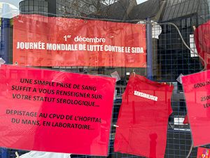 Vitrine CIJ aux couleurs du 1er décembre
